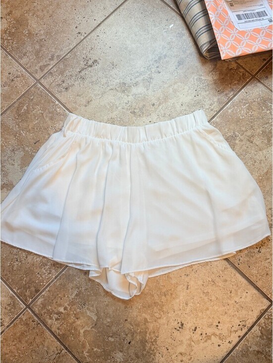 Caramel Pants - Caramela White Flowy Skort Elastic Waist Shorts Large SKU511